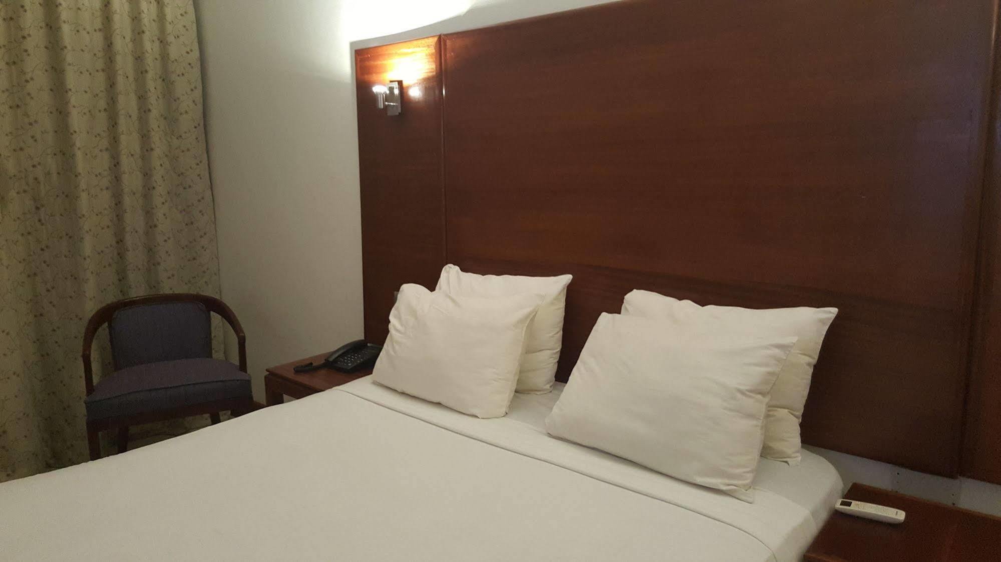 Golden Gate Hotel كوماسي المظهر الخارجي الصورة